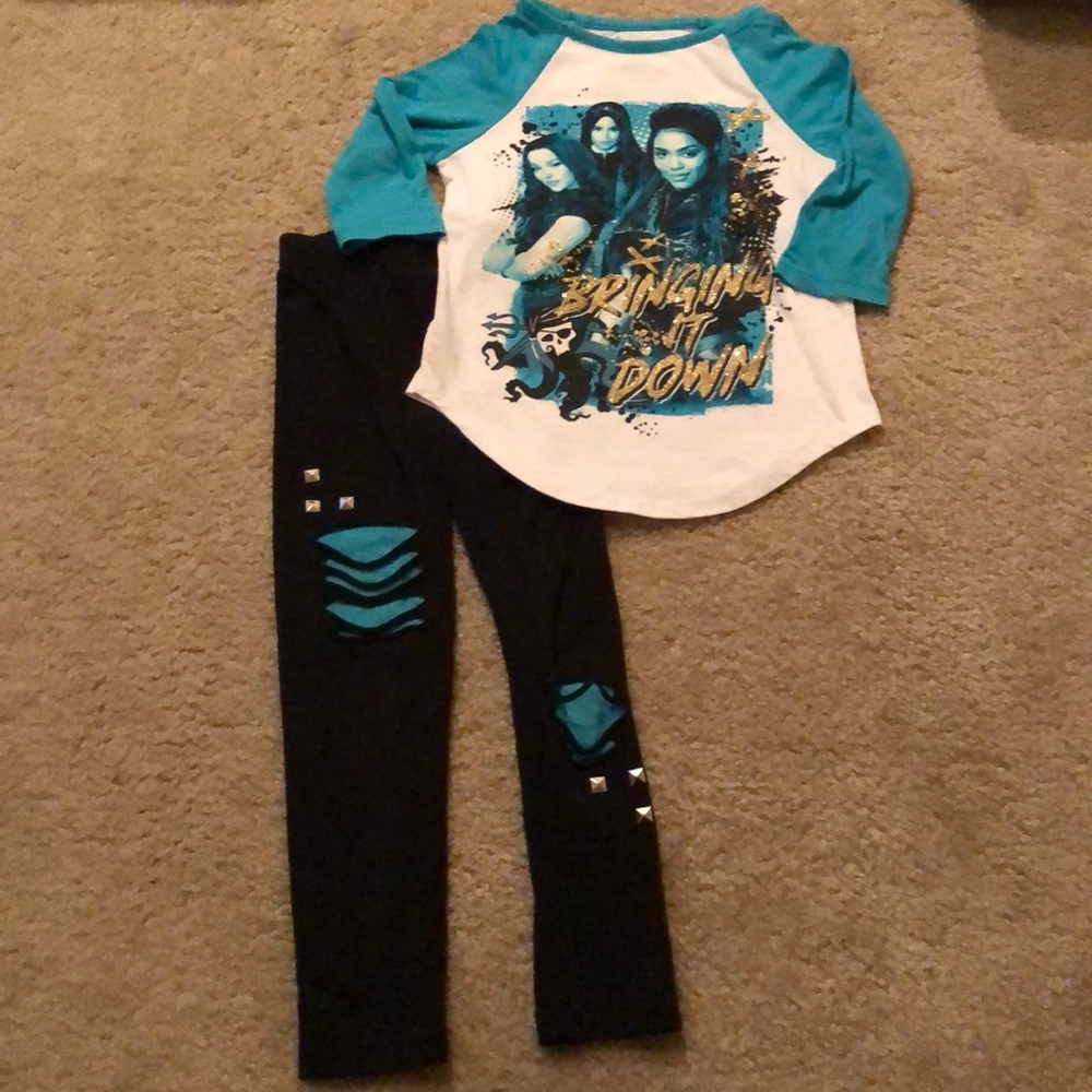 Disney Descendants 4/5 Matching Set